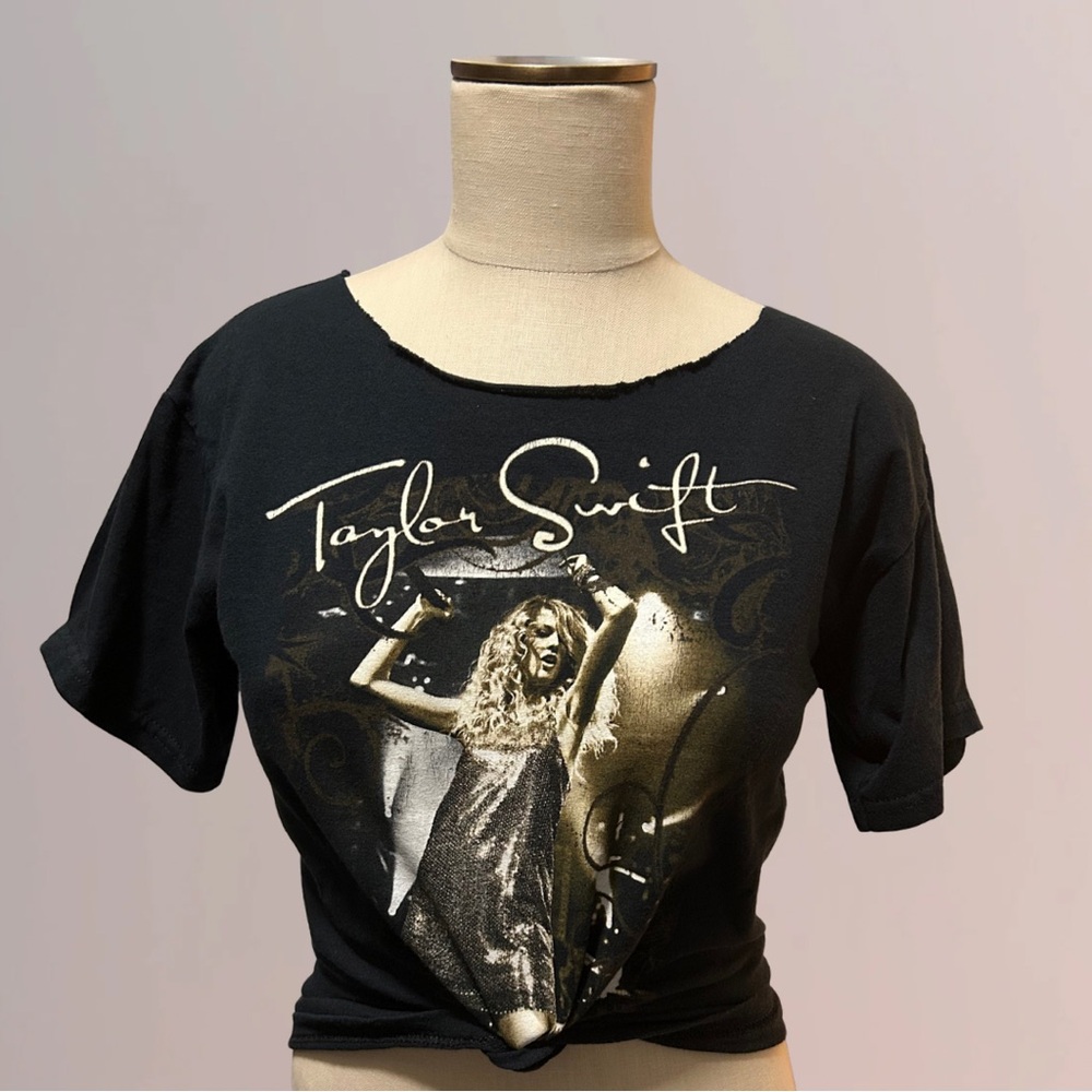 🔥SOLD🔥Customized Taylor Swift Fearless Tour Tee
